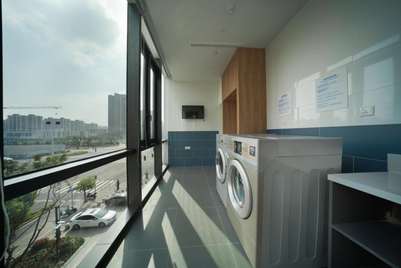 Holiday Inn Express Shanghai Huijin By Ihg Exterior photo