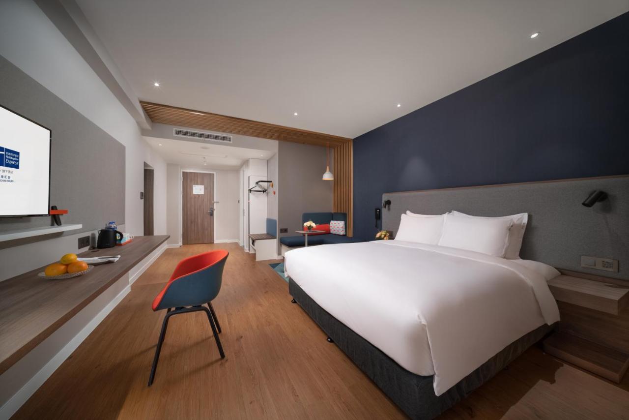 Holiday Inn Express Shanghai Huijin By Ihg Exterior photo